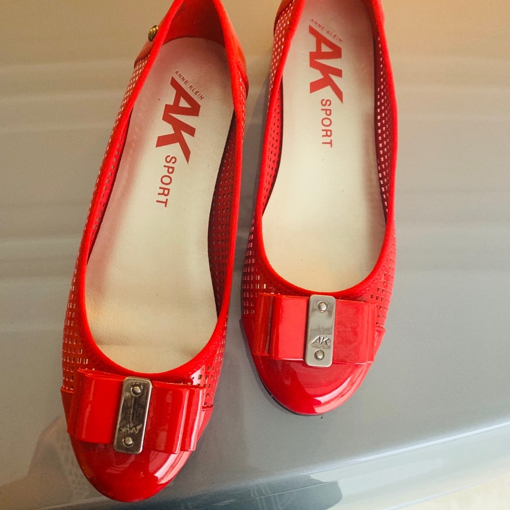 Anne Klein sport red flats